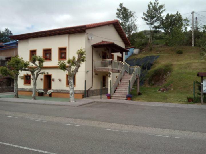 El Barredo Vila Onís Exterior foto